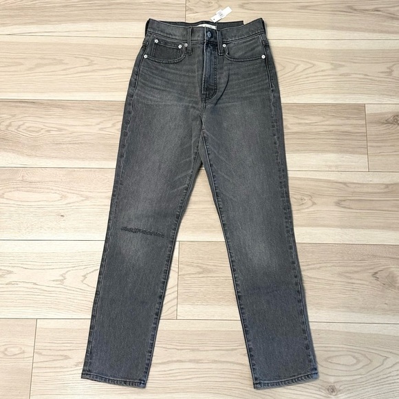 Madewell Denim - NWT Madewell Women’s The Perfect Vintage Jean in Connell Wash: Ripped Edition